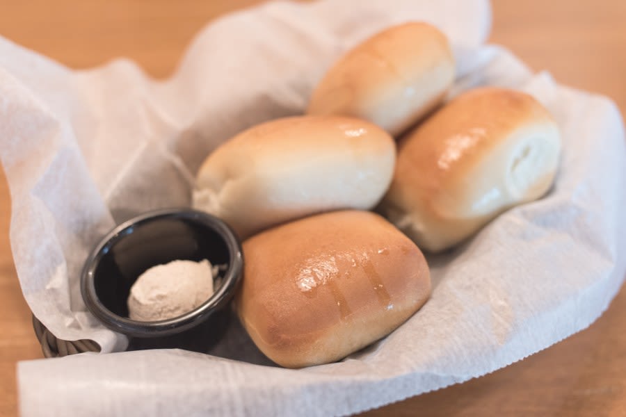 Frozen Texas Roadhouse rolls to hit Ohio Walmart shelves