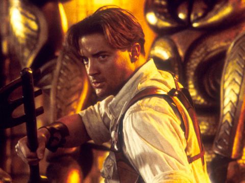 The Mummy Director Debunks Rumors About Tom Cruise & Brad Pitt, Brendan Fraser Stunt