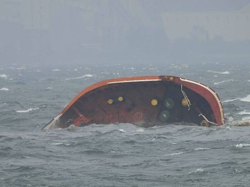 Oil tanker sinks in Manila Bay, raising concerns about possible major spill