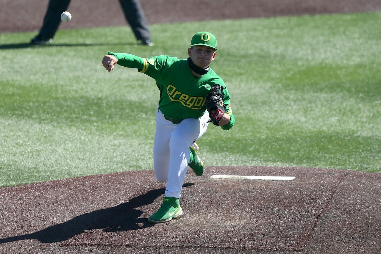 No. 24 Oregon baseball allows 7 unanswered in loss to Washington