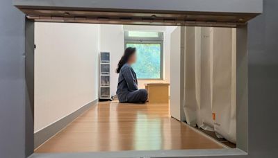 Why parents are locking themselves in cells at Korean 'happiness factory'