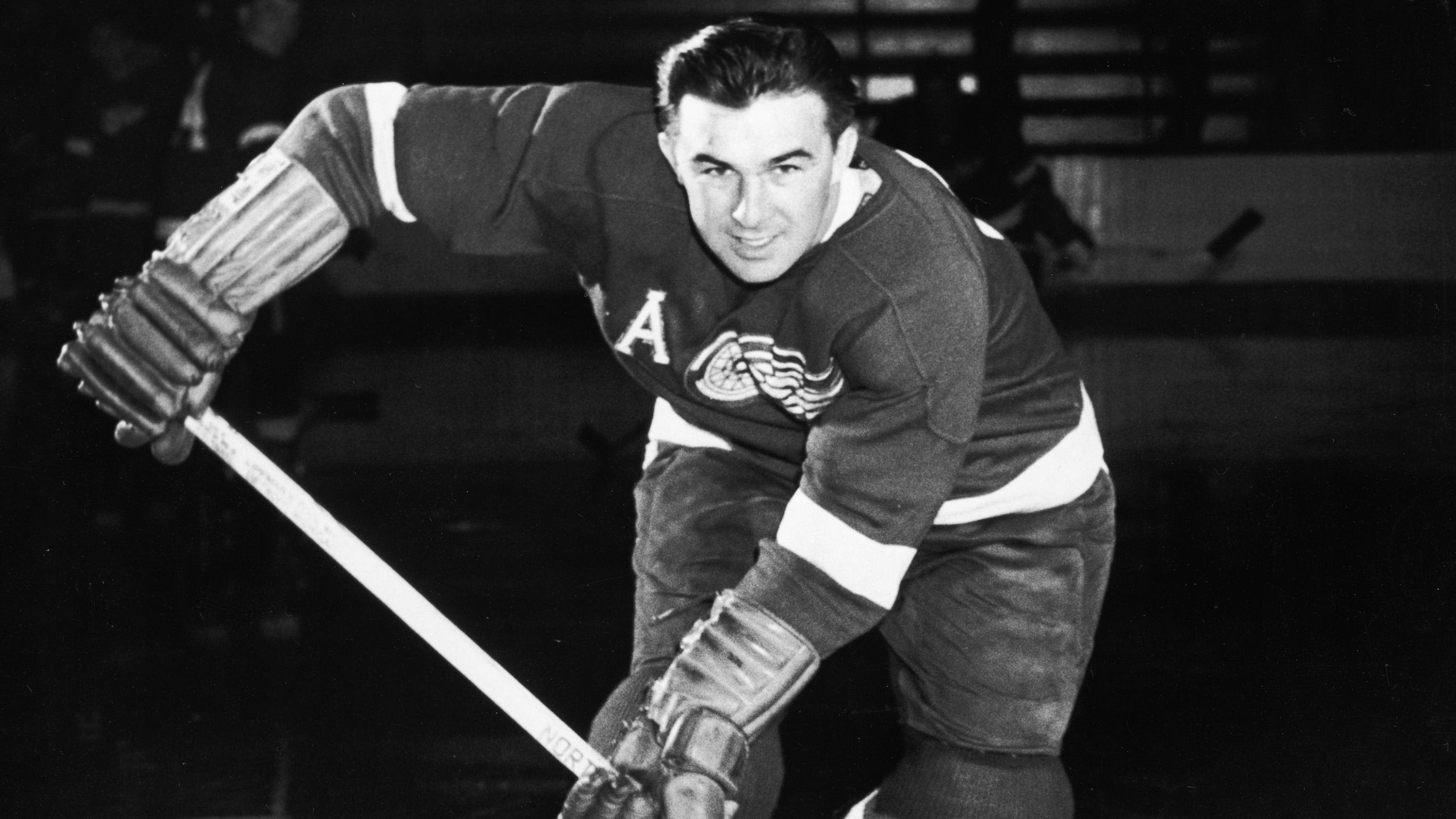 Red Wings mourn loss of Stanley Cup champion, former star Marty Pavelich