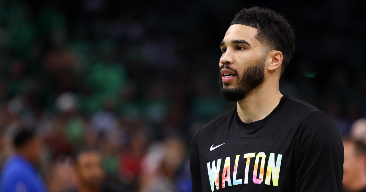 Celtics honor Bill Walton with moment of silence, special shirts ahead of Game 1 of NBA Finals