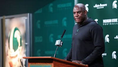 USA TODAY's investigative story on Mel Tucker wins Headliner Award. Tucker was later fired.