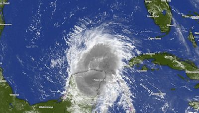 Beryl se degrada y ya es huracán categoría 1