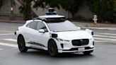 Self-driving cars could lead to a fourth, white traffic signal — or no signals at all: researchers