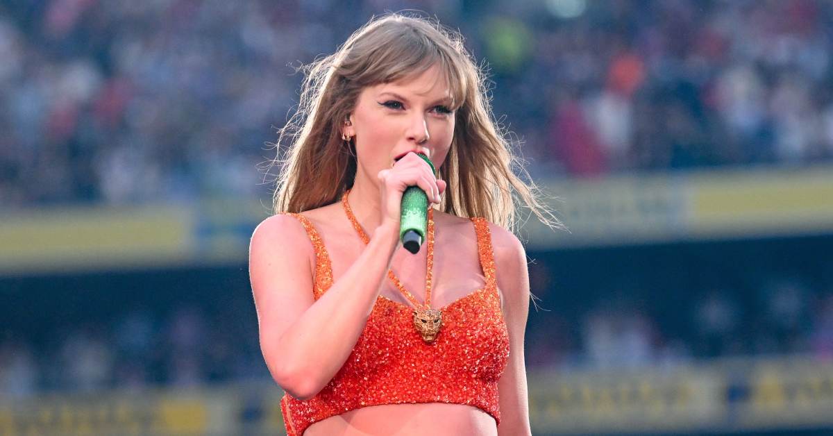 Taylor Swift Fans Lose It Over '1989' Outfit Marking an Eras Tour First