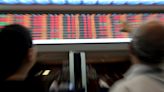 Ibovespa fecha em queda com liquidez baixa e exterior misto Por Reuters