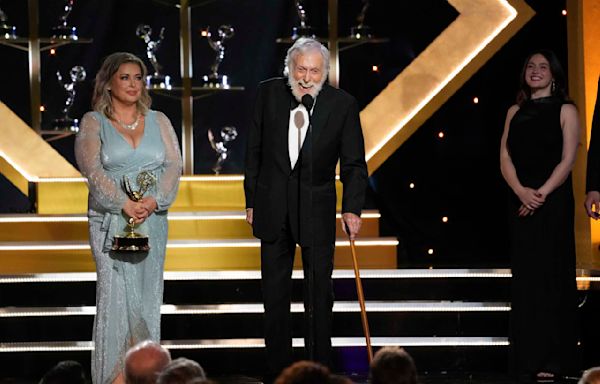Dick Van Dyke becomes the oldest Daytime Emmy winner at age 98 for guest role on 'Days of Our Lives'