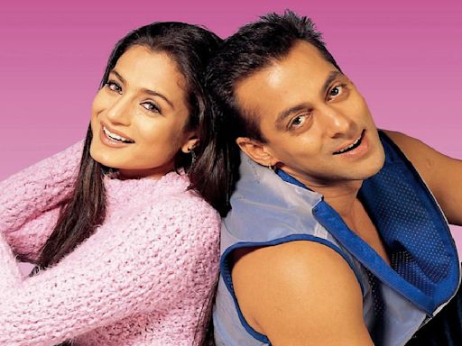 Ameesha Patel REACTS as fan suggests her to marry Salman Khan; says, ‘Shaadi hai ya film project’