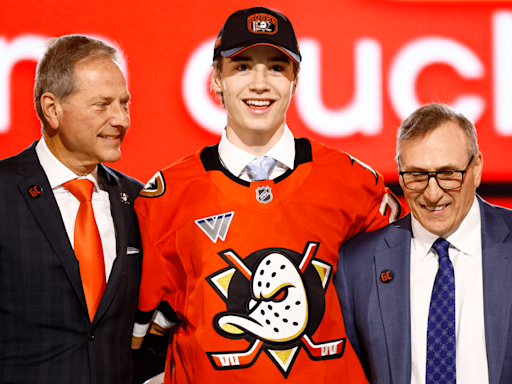 Sennecke, No. 3 pick in 2024 NHL Draft, attends Ducks development camp | NHL.com