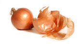 Don’t Throw Away Those Onion Skins! Here Are 5 Ways They Improve Your Health