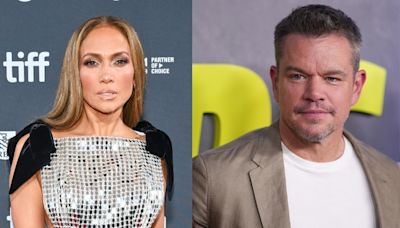 Jennifer Lopez aparece segurando as mãos de Matt Damon, melhor amigo de Ben Affleck, em conversa íntima após divórcio