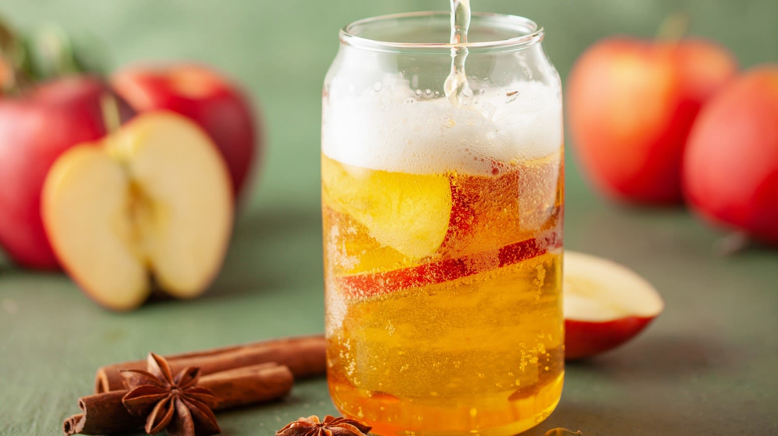 How To Pick The Best Glass For Drinking Hard Cider Like A Pro