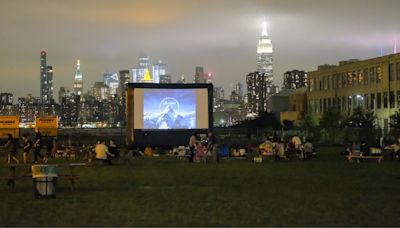 Invitan a disfrutar de funciones de cine al aire libre en parques de Nueva York