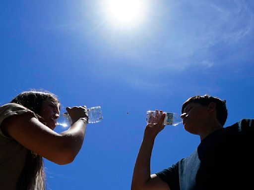 Summertime temperatures in full swing in North Texas