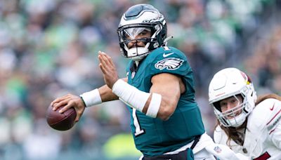 NFL media, fans react to Eagles QB Jalen Hurts landing at No. 15 on the Top 100 players list