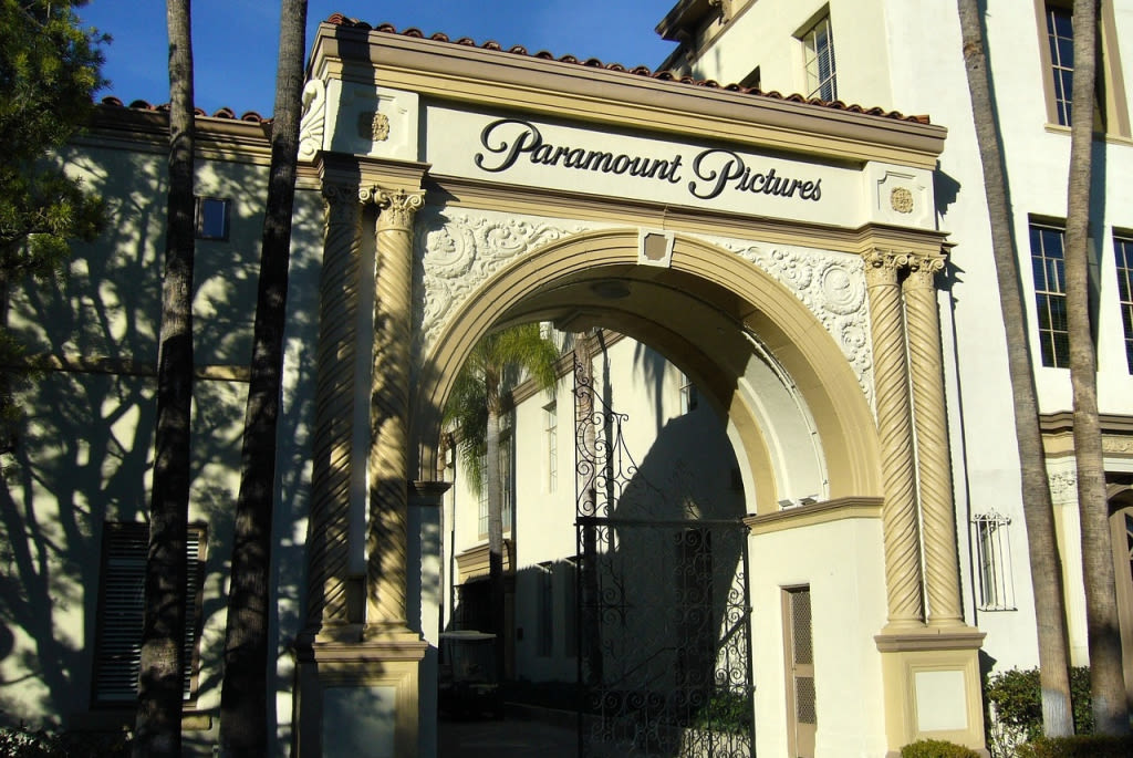 Paramount Continues Talks With Skydance While Negotiating With Sony and Apollo - EconoTimes