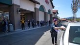 Grocery workers in Thousand Oaks rally against merger of Kroger, Albertsons