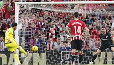 Un penalti marcado por Parejo en el tiempo añadido amarga la fiesta del Athletic (1-1)