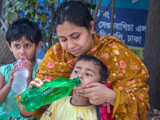 Searing heat shuts schools for 33 million children