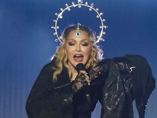 Madonna é processada por fã que se disse 'forçado' a assistir cenas sexuais em show; entenda