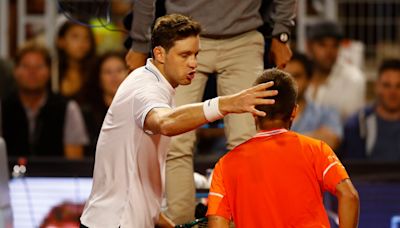 “Recuerdo bien la bienvenida que me dieron en su casa”: Moutet calienta el duelo con Jarry en Roland Garros