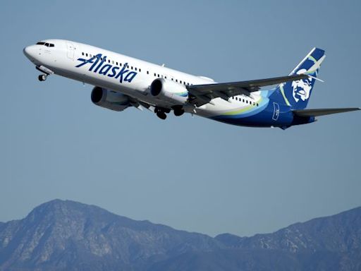 Alaska Airlines reaches tentative labor deal with flight attendants | CNN Business