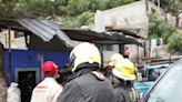 Hombre muere tras caída de árbol y derrumbe en Guadalajara, Jalisco