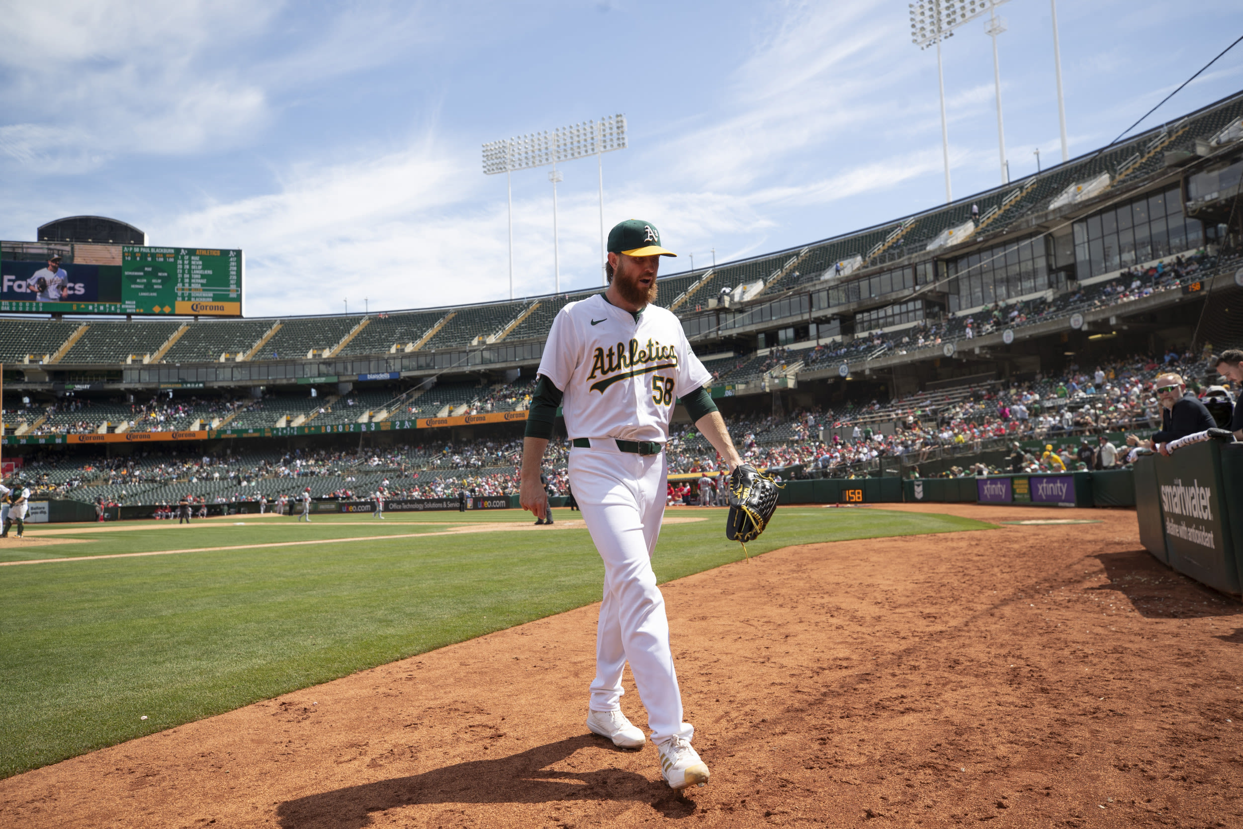 Mets Trade For Starting Pitcher From Rebuilding AL West Team