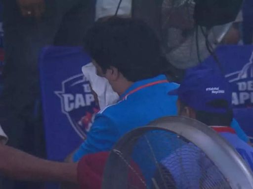 Big-hitting Tim David launches ball into the stands, fan cops a nasty blow to the face | Cricket News - Times of India