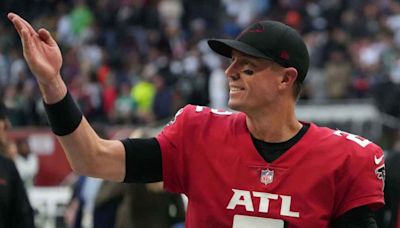 WATCH: Falcons surprise Matt Ryan with Ring of Honor induction