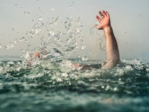 Tragischer Badeunfall in der Elbe - Woran Sie einen Ertrinkenden erkennen - und was Sie tun können