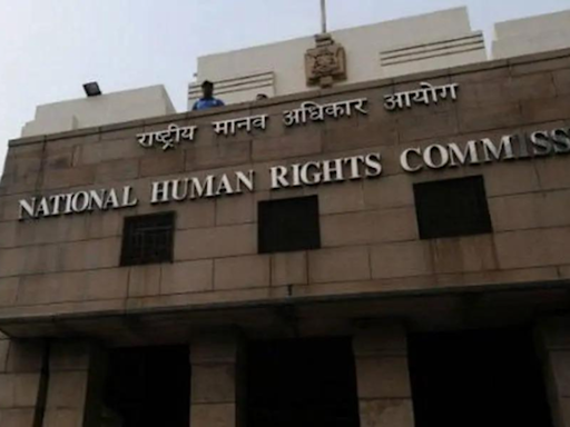 NHRC notice to health ministry, Delhi govt over shooting at hospital | India News - Times of India