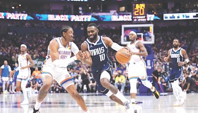 Detroit Pistons trade with Dallas for Tim Hardaway Jr., 3 2nd-round draft picks