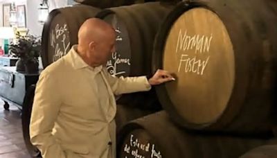 La respuesta del prestigioso arquitecto Norman Foster tras su visita a Bodegas Campos: «Increíble»