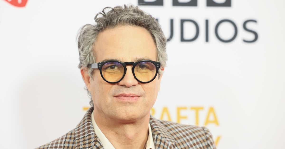 Fans Say Mark Ruffalo 'Cloned Himself' in Rare Photo With Grown Son