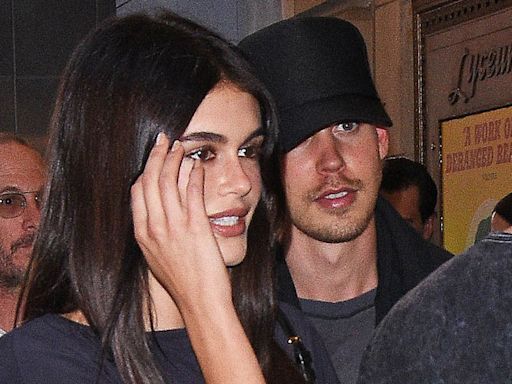 Austin Butler & Girlfriend Kaia Gerber Make Rare Outing for Opening Night of ‘Oh, Mary’ on Broadway