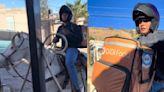 Viva México: Repartidor de Didi en Durango se vuelve famoso por hacer entregas a caballo en lugar de una moto