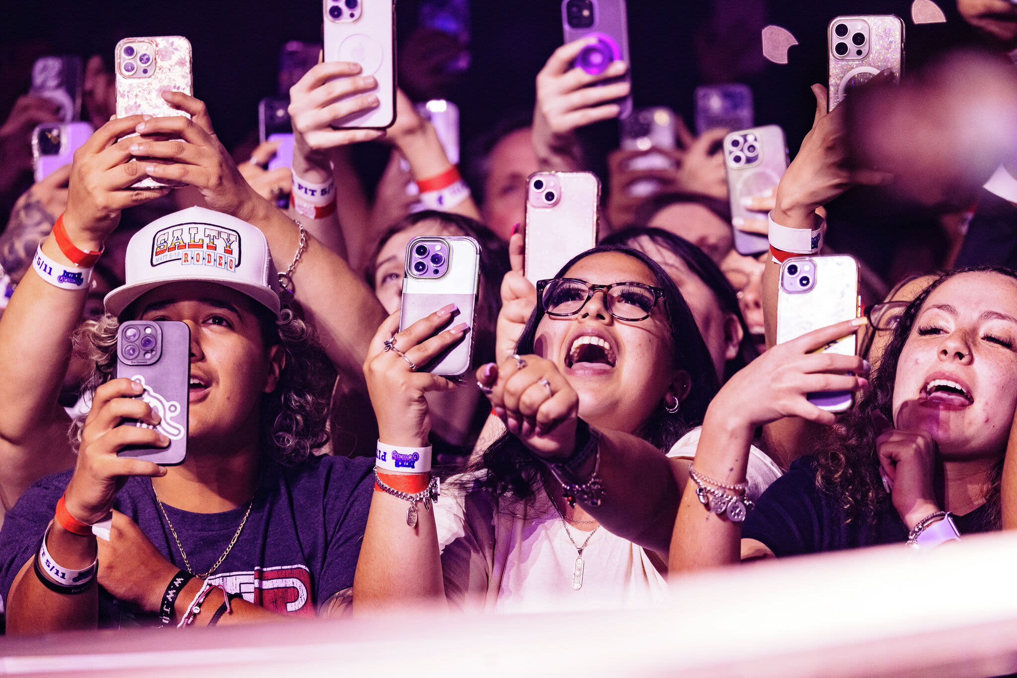 Luke Combs 2-night stop at Alamodome takes over San Antonio