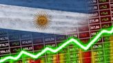 Tras la suba del dólar, el carry trade pierde fuerza y aumenta la recomendación de invertir en estos bonos