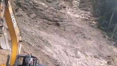 Uttarakhand news: Pithoragarh’s Dharchula hit by massive landslide; road blocked | Today News