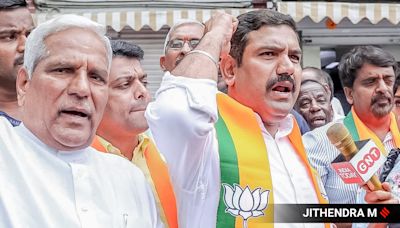 BJP leaders take out protest march to Karnataka CM’s residence, taken into preventive custody