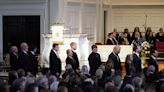 Presidentes y primeras damas despiden a Rosalynn Carter con cariño, música y mariposas