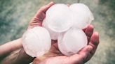 Las piedras gigantes de granizo que causaron la muerte de una bebé en España