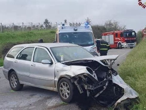 Bimba muore in incidente sulla Pontina