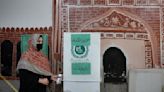 Ex-Pakistani Premier Nawaz Sharif strikes confident note in vote marred by rival's imprisonment