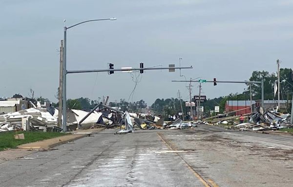 Northwest Arkansas counties devastated by overnight severe weather, 3 confirmed dead