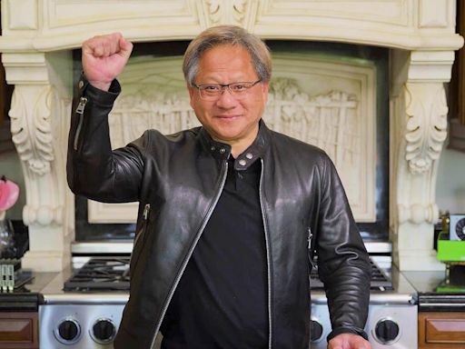 NVIDIA CEO Jensen Huang Discloses The Company's "Secret Sauce", Says He Still Serves Dishes The Best