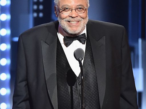 James Earl Jones Dead at 93: Mark Hamill, LeVar Burton and More Pay Tribute - E! Online